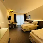 Boutique Greenleaf